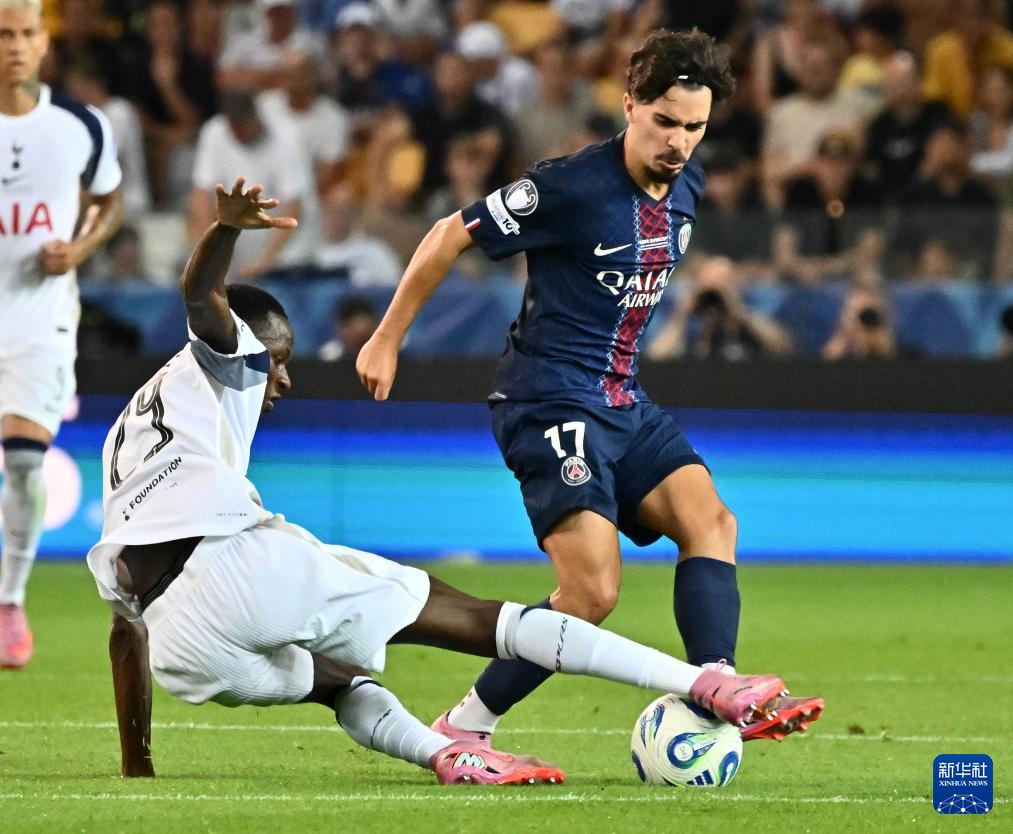 了过人的球 了过人的球