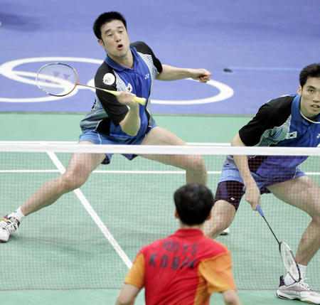 许多球迷纷 许多球迷纷